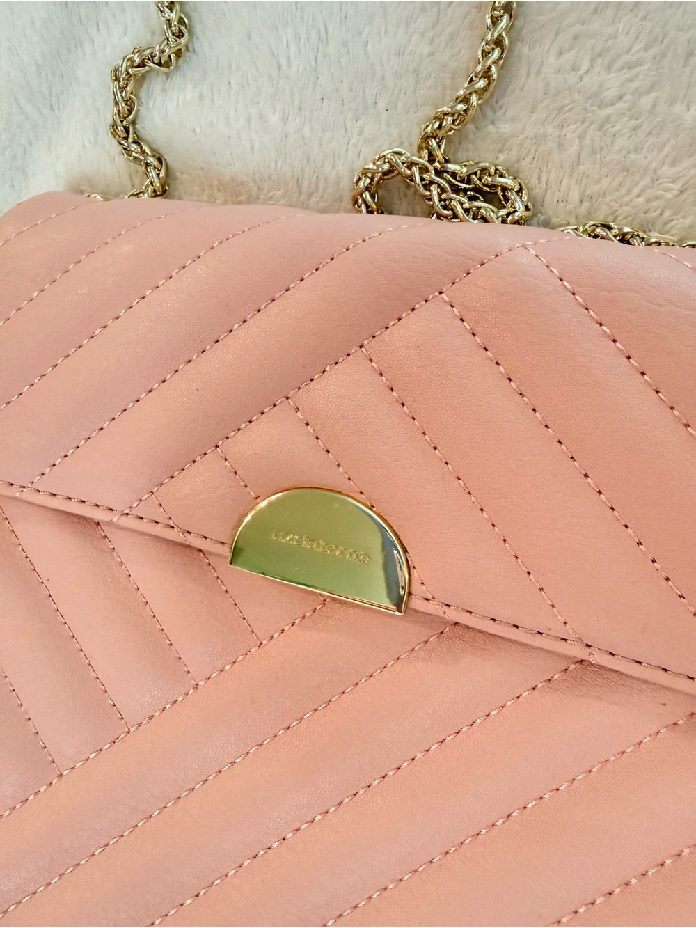 Liz Claiborne Pink Quilted Shoulder Bag with Gold Chain - Picture 3 of 11
